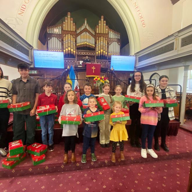 49 Tyst Llun 10 Hope Siloh - Nadolig y Plentyn.jpeg