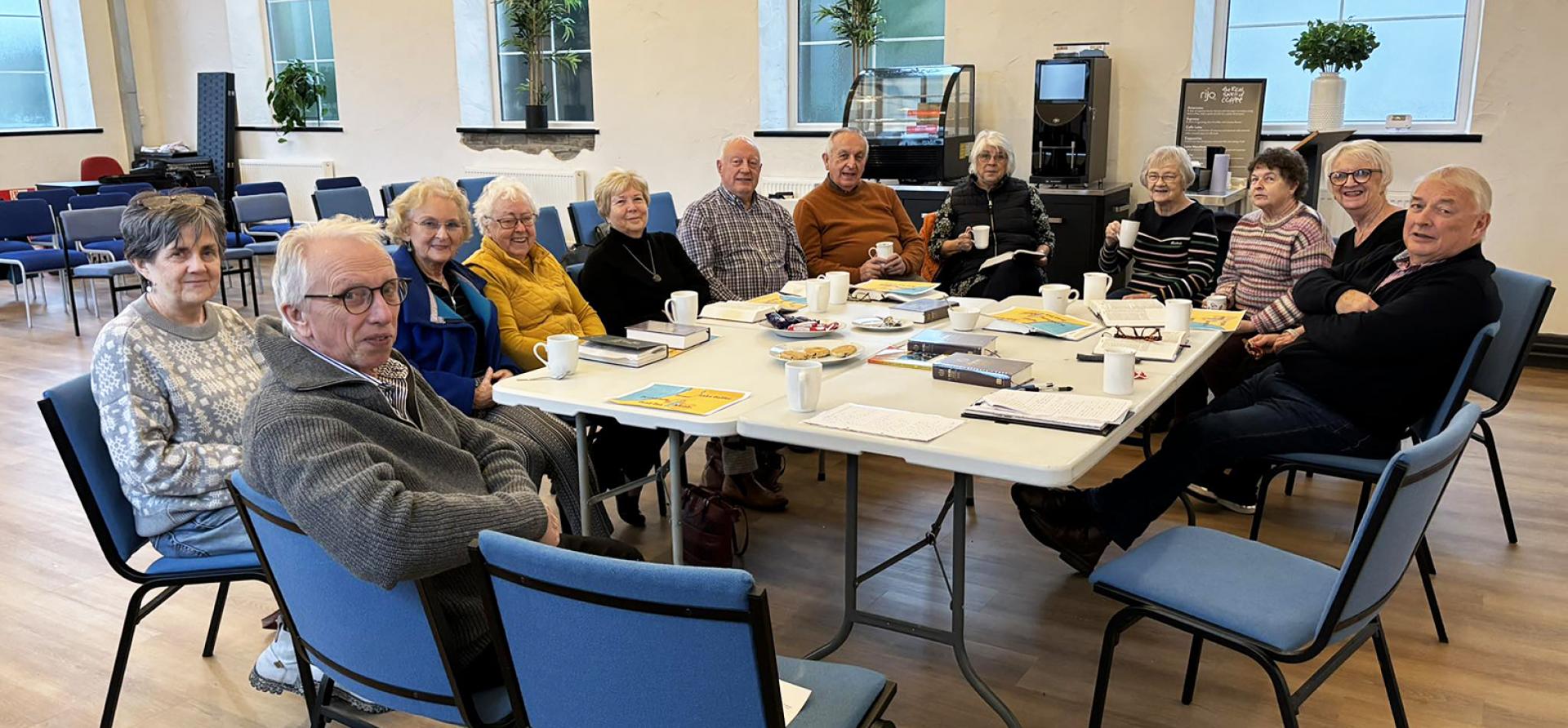 Llun 2 Hebron 2 Grwp trafod hebron cyntaf.jpg