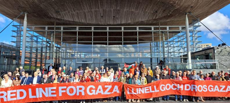 Senedd Red Line 24 Medi.jpg