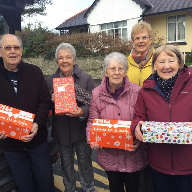 241 Libanus Benllech - anrhegion Nadolig.jpeg