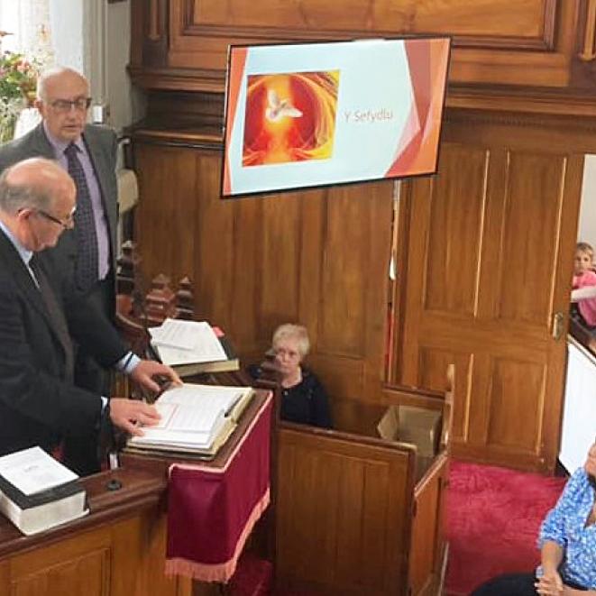 Llun 2 Sefydlu 2 GI 2.jpg