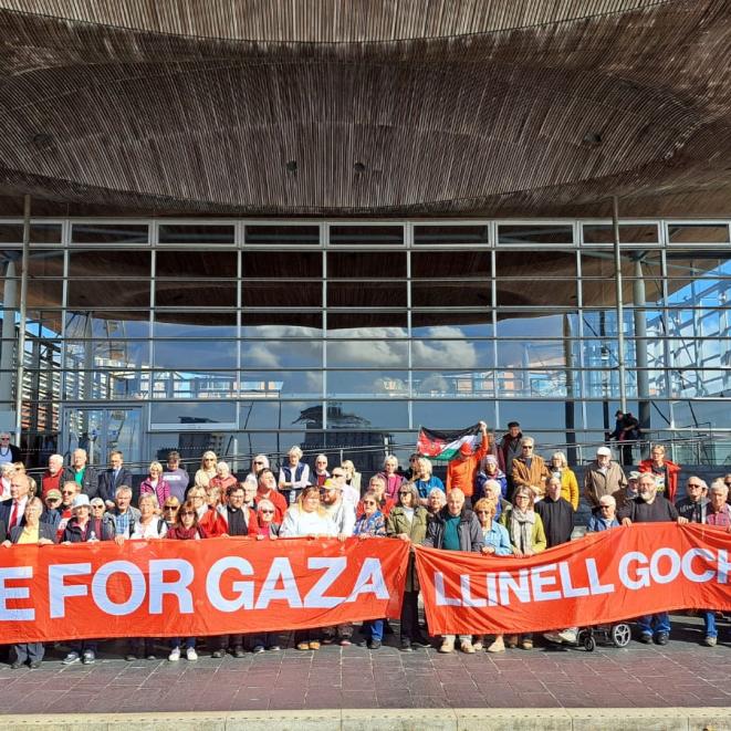 Senedd Red Line 24 Medi.jpg