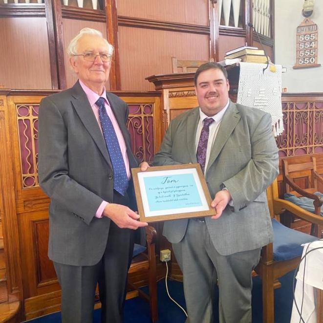 Llun 3 Tom Price.jpg