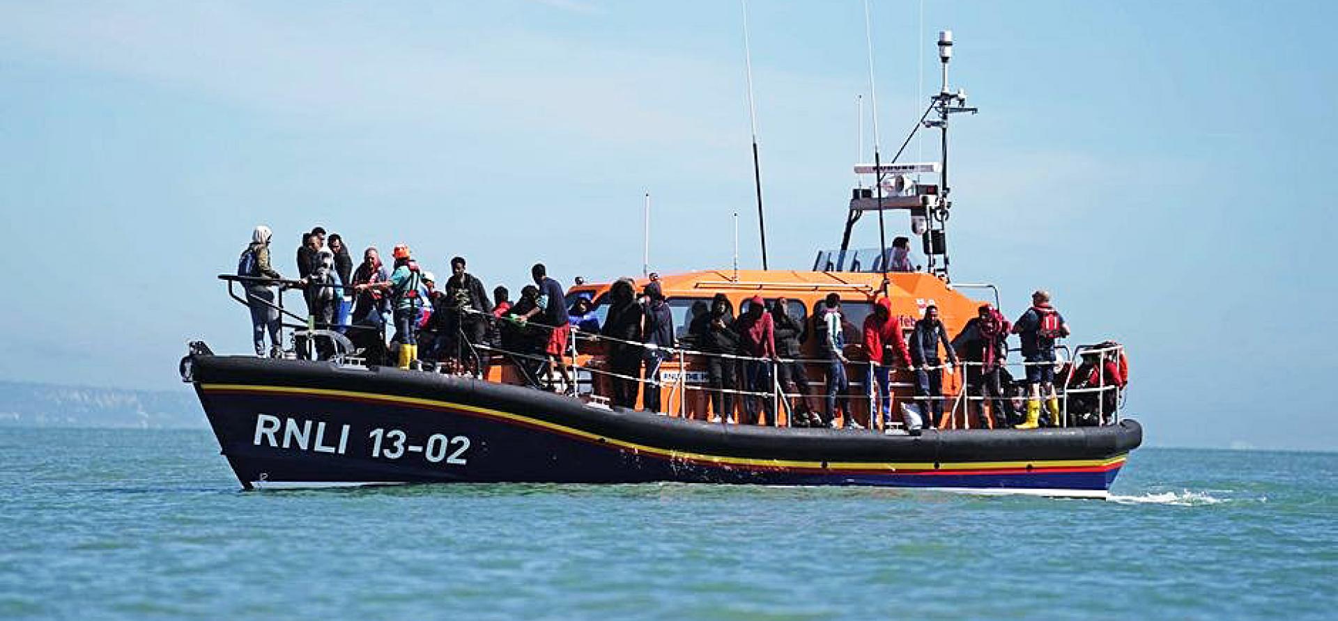 LLun 1 gan Jordan Pettitt.jpg