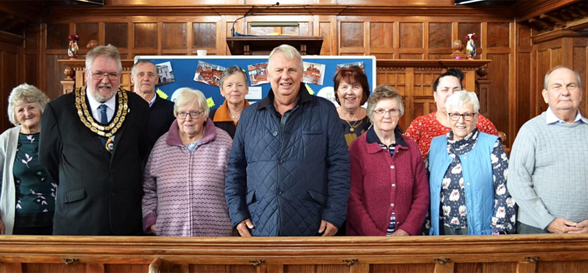 LLun 3 Darllen copy.jpg