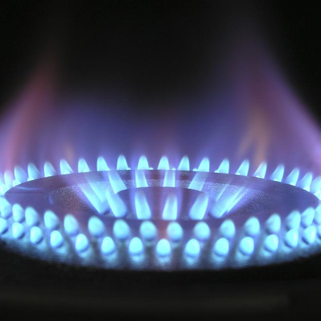 flame-580342_1920.jpg