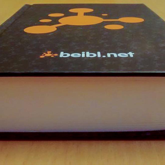 llun beibl.net ar y bwrdd.jpg