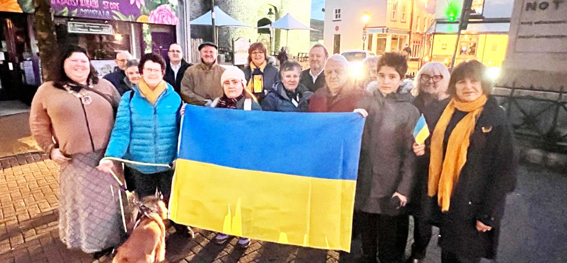 Llun 1 Gwylnos Caerfyrddin.jpg