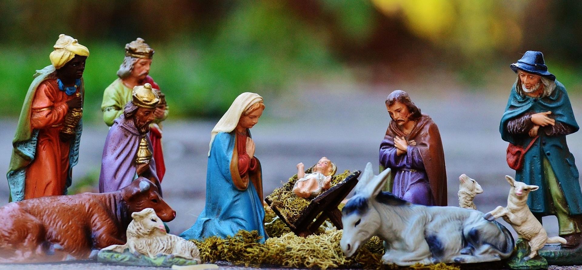christmas-crib-figures-g9c16c7181_1920.jpg