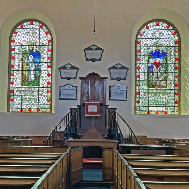 333 Heol Awst - tu mewn.jpg