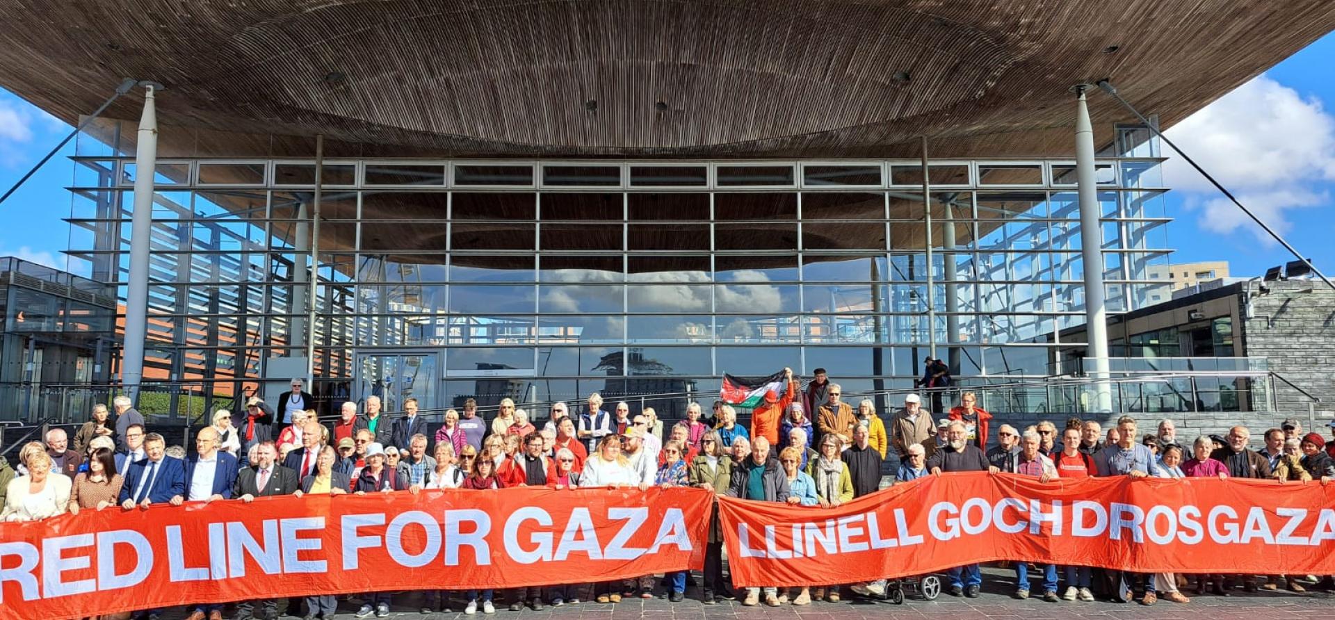 Senedd Red Line 24 Medi.jpg