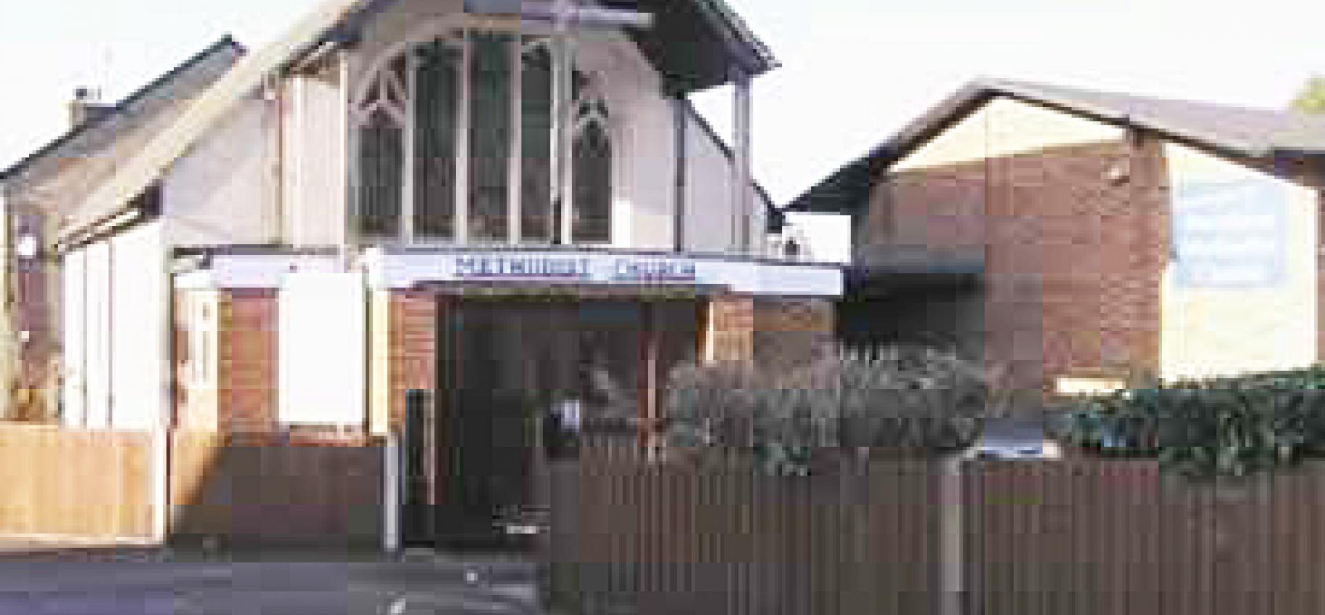 Llun 2 Capel y Lon yn Burnham Methodist Church.jpg